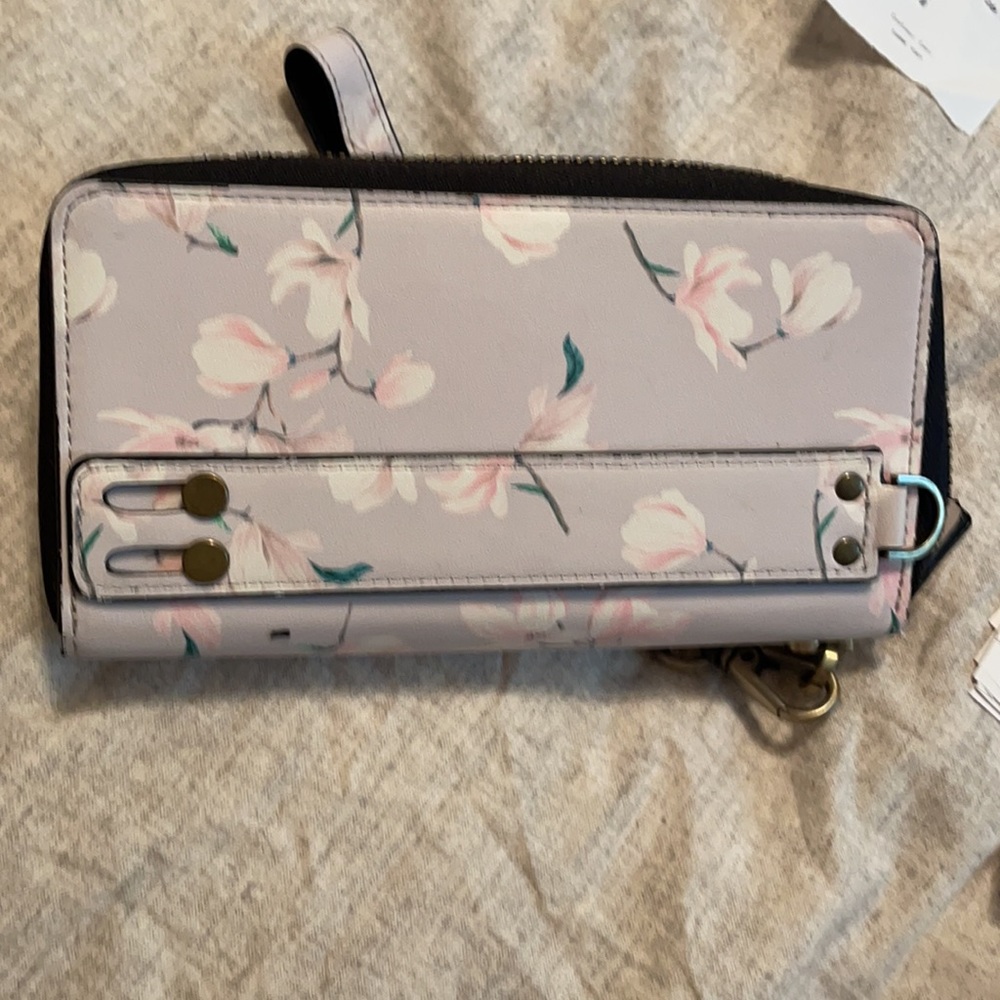 Wristlet - Picture 4 of 4